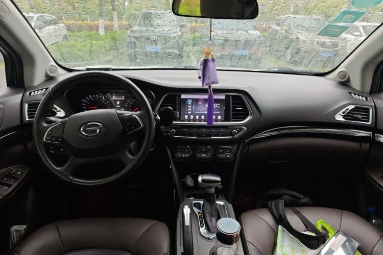 Used GAC Trumpchi GS4 2015 200T G-DCT Luxury Edition Interior 2