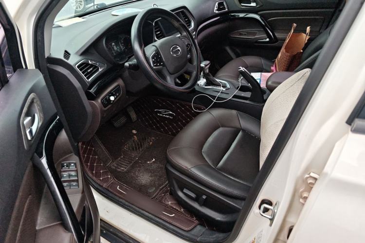 Used GAC Trumpchi GS4 2015 200T G-DCT Luxury Edition Interior 3