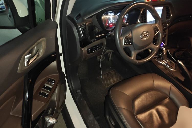 Used GAC Trumpchi GS4 2015 200T G-DCT Luxury Edition Interior 3