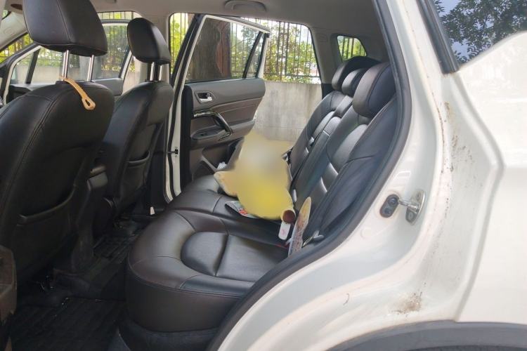 Used GAC Trumpchi GS4 2015 200T G-DCT Luxury Edition Interior 4