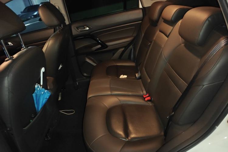 Used GAC Trumpchi GS4 2015 200T G-DCT Luxury Edition Interior 4