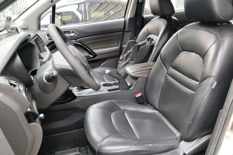 Used GAC Trumpchi GS4 2015 200T G-DCT Elite Edition Left Front Seat