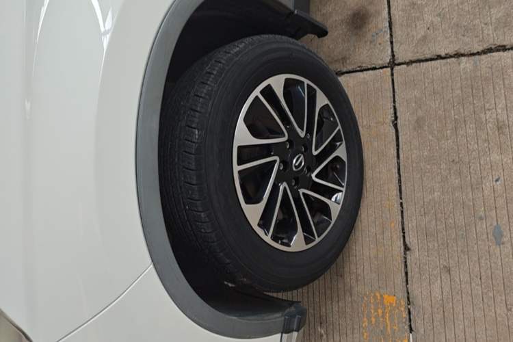Used GAC Trumpchi GS4 2015 200T Manual Elite Edition Left Front Wheel Hub