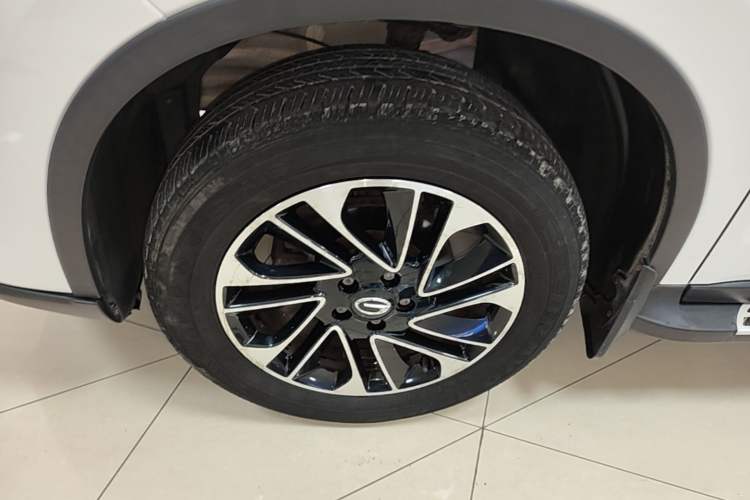 Used GAC Trumpchi GS4 2015 200T Manual Elite Edition Left Front Wheel Hub