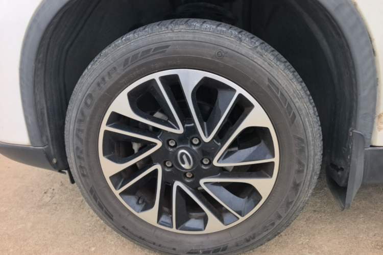 Used GAC Trumpchi GS4 2015 200T Manual Elite Edition Left Front Wheel Hub