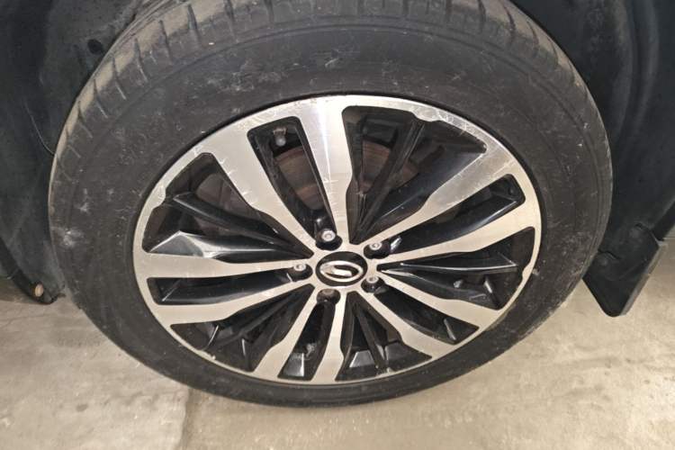 Used GAC Trumpchi GS4 2015 200T G-DCT Luxury Edition Left Front Wheel Hub