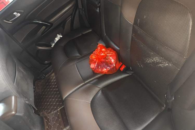Used GAC Trumpchi GS4 2015 200T Manual Luxury Edition Left Rear Seat