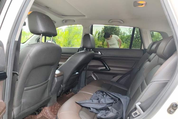 Used GAC Trumpchi GS4 2015 200T Manual Luxury Edition Left Rear Seat