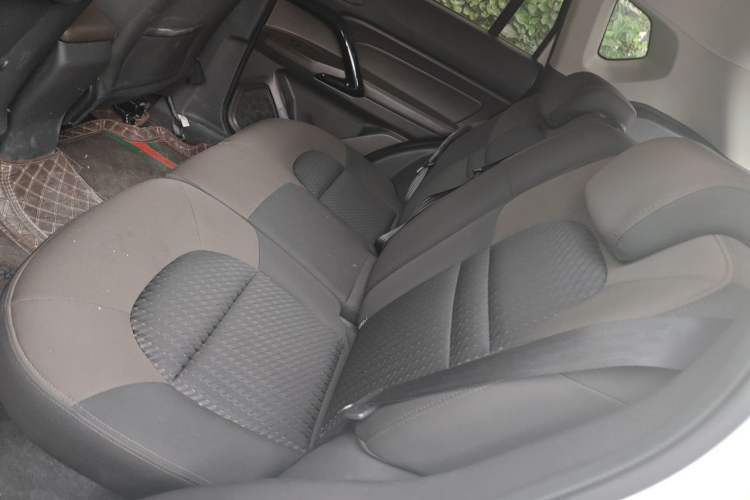 Used GAC Trumpchi GS4 2015 200T G-DCT Elite Edition Left Rear Seat
