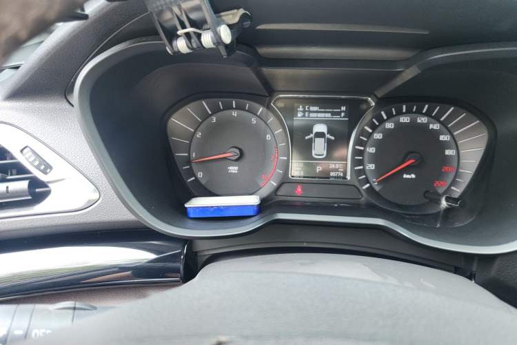 Used GAC Trumpchi GS4 2015 200T G-DCT Luxury Edition Odometer Close Up
