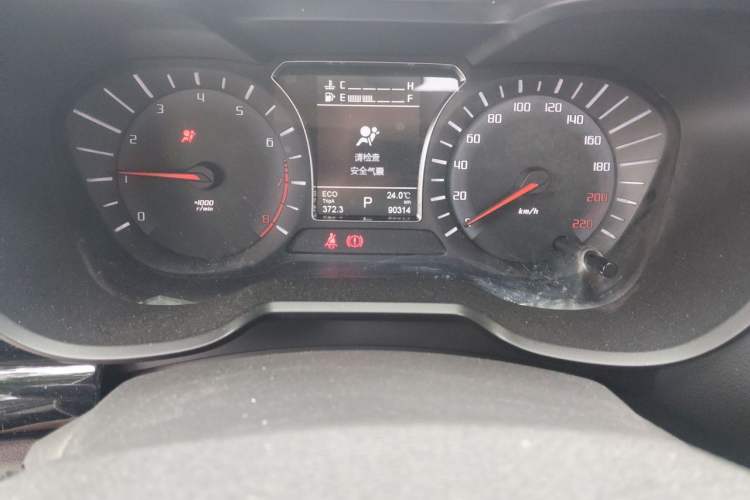 Used GAC Trumpchi GS4 2015 200T G-DCT Elite Edition Odometer Close Up