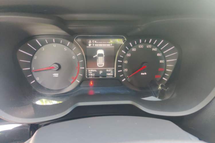 Used GAC Trumpchi GS4 2015 200T G-DCT Prestige Edition Odometer Close Up