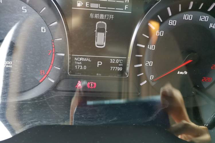 Used GAC Trumpchi GS4 2015 200T G-DCT Luxury Edition Odometer Close Up
