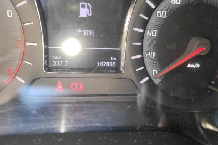 Used GAC Trumpchi GS4 2015 200T Manual Luxury Edition Odometer Close Up