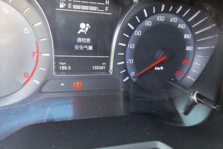 Used GAC Trumpchi GS4 2015 200T Manual Elite Edition Odometer Close Up