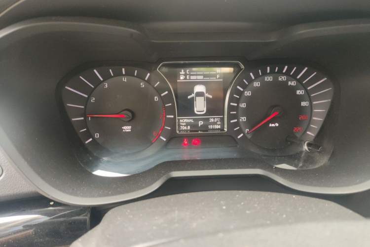 Used GAC Trumpchi GS4 2015 200T G-DCT Luxury Edition Odometer Close Up