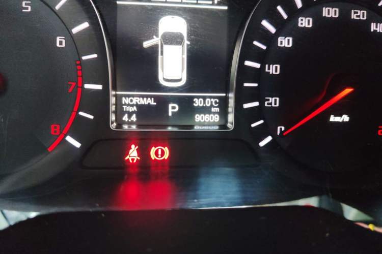 Used GAC Trumpchi GS4 2015 200T G-DCT Luxury Edition Odometer Close Up