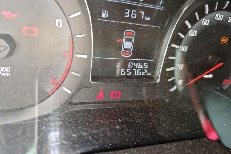 Used GAC Trumpchi GS4 2015 200T Manual Comfort Edition Odometer Close Up