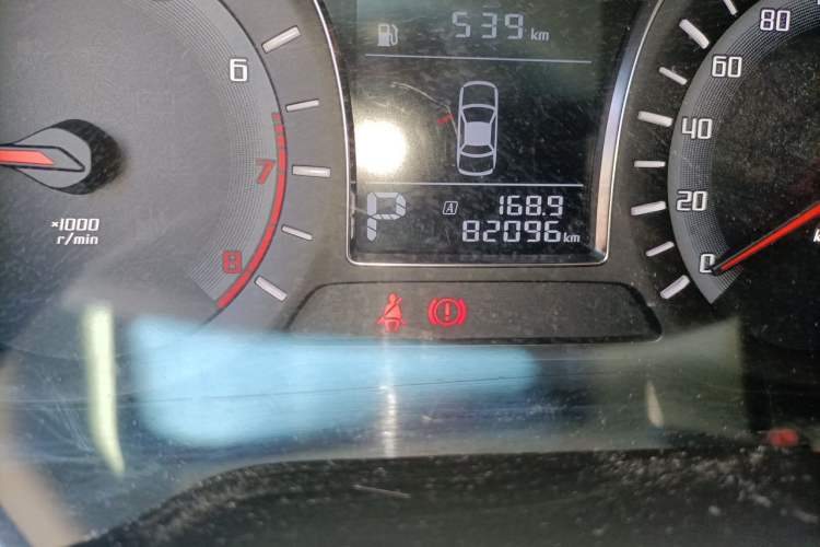 Used GAC Trumpchi GS4 2015 200T G-DCT Comfort Edition Odometer Close Up