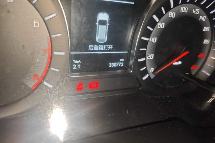 Used GAC Trumpchi GS4 2015 200T Manual Luxury Edition Odometer Close Up