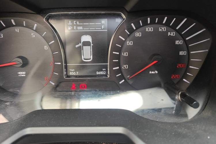 Used GAC Trumpchi GS4 2015 200T Manual Luxury Edition Odometer Close Up