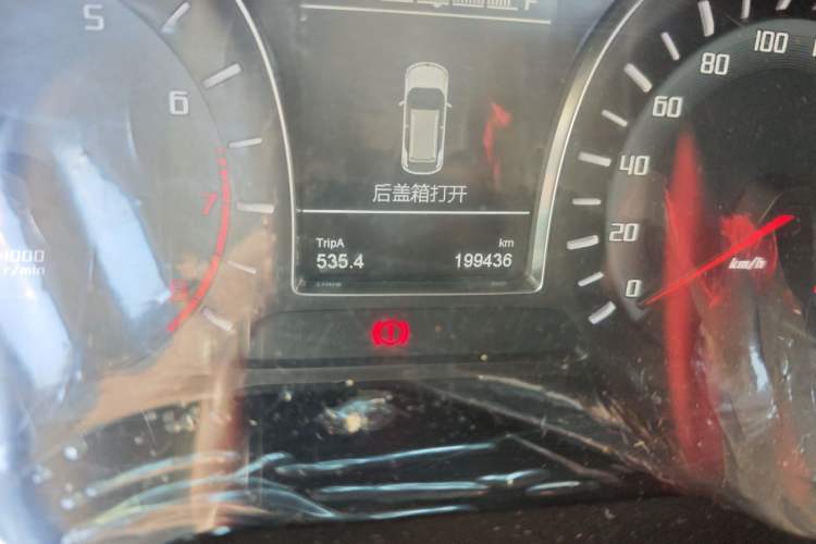 Used GAC Trumpchi GS4 2015 200T Manual Elite Edition Odometer Close Up