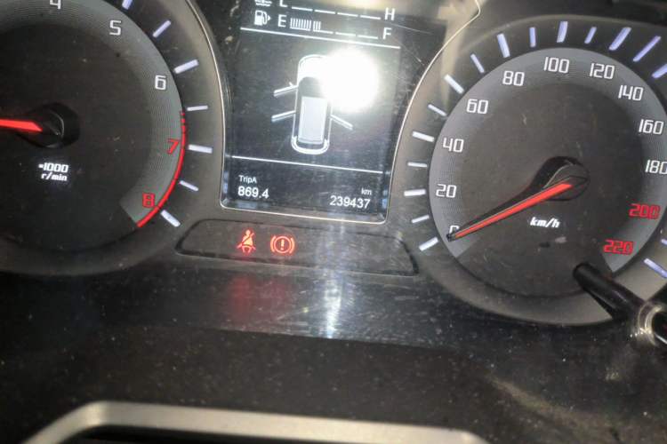 Used GAC Trumpchi GS4 2015 200T Manual Elite Edition Odometer Close Up
