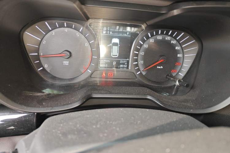Used GAC Trumpchi GS4 2015 200T G-DCT Elite Edition Odometer Close Up