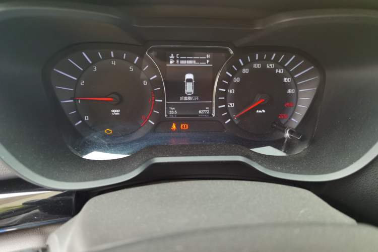 Used GAC Trumpchi GS4 2015 200T Manual Luxury Edition Odometer Close Up