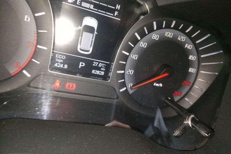 Used GAC Trumpchi GS4 2015 200T G-DCT Luxury Edition Odometer Close Up