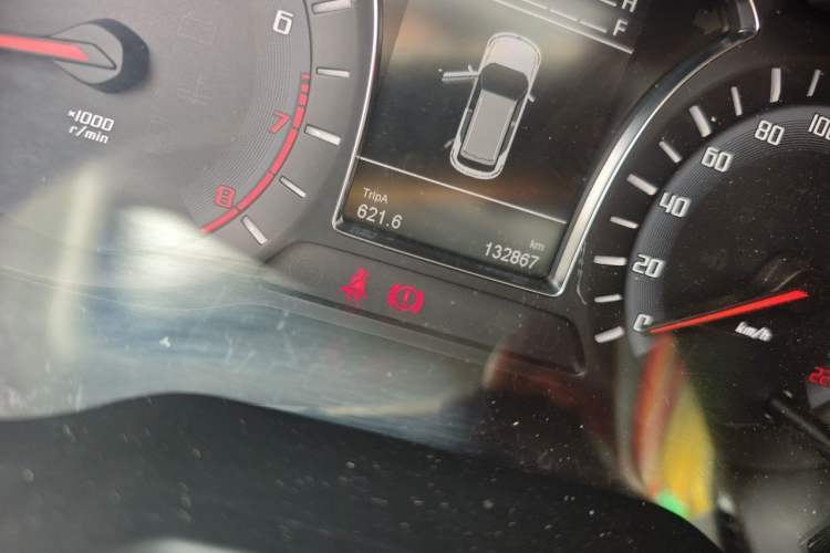 Used GAC Trumpchi GS4 2015 200T Manual Luxury Edition Odometer Close Up