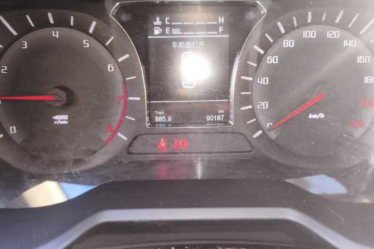 Used GAC Trumpchi GS4 2015 200T Manual Elite Edition Odometer Close Up
