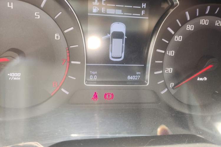 Used GAC Trumpchi GS4 2015 200T Manual Luxury Edition Odometer Close Up