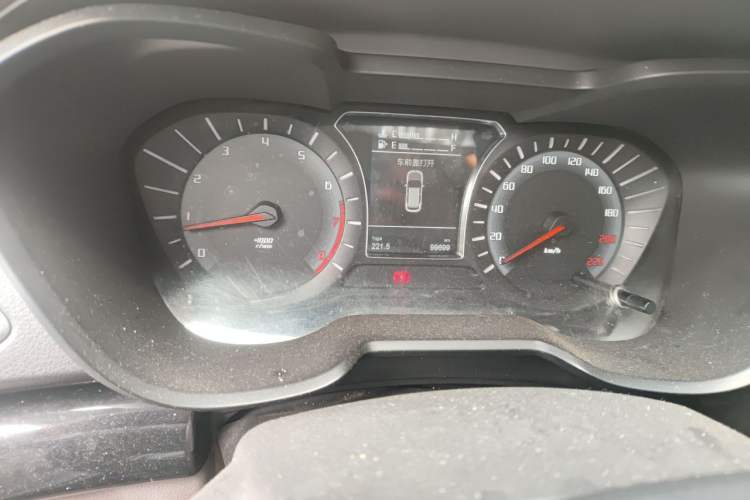 Used GAC Trumpchi GS4 2015 200T Manual Luxury Edition Odometer Close Up