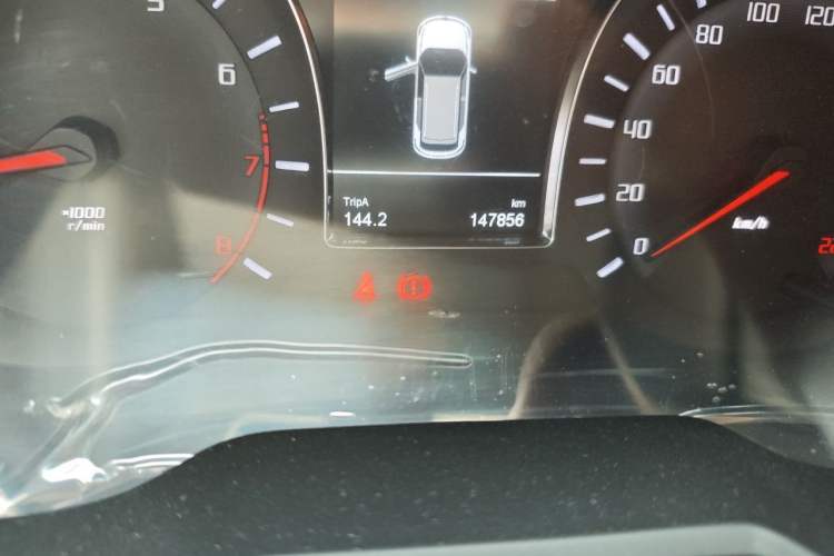 Used GAC Trumpchi GS4 2015 200T Manual Elite Edition Odometer Close Up