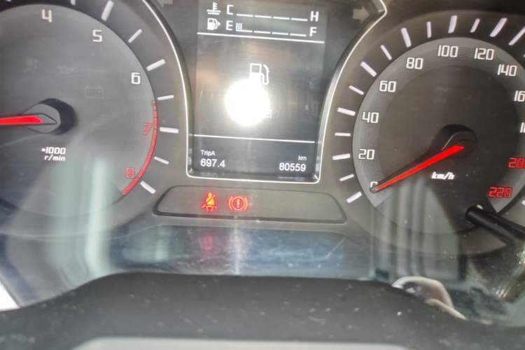 Used GAC Trumpchi GS4 2015 200T Manual Luxury Edition Odometer Close Up