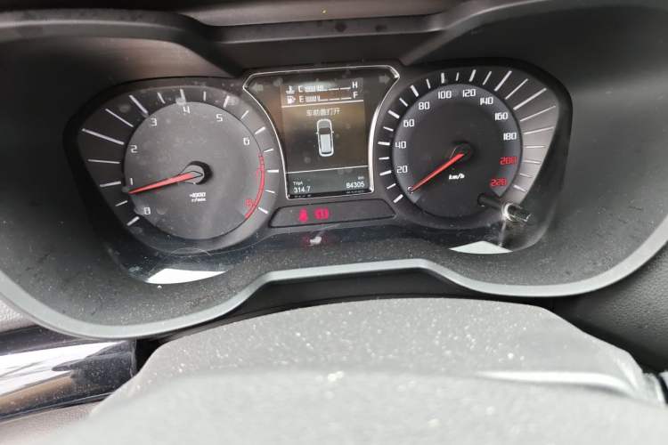 Used GAC Trumpchi GS4 2015 200T Manual Luxury Edition Odometer Close Up