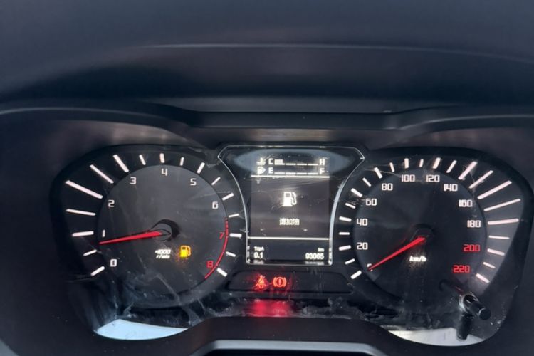 Used GAC Trumpchi GS4 2015 200T Manual Elite Edition Odometer Close Up
