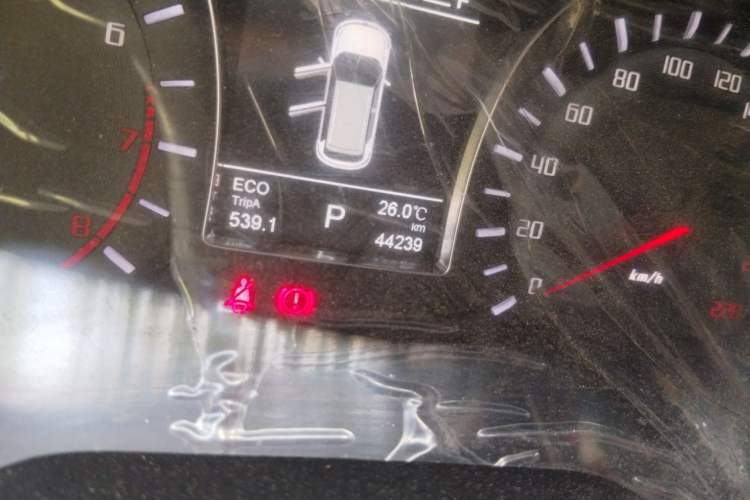 Used GAC Trumpchi GS4 2015 200T G-DCT Elite Edition Odometer Close Up