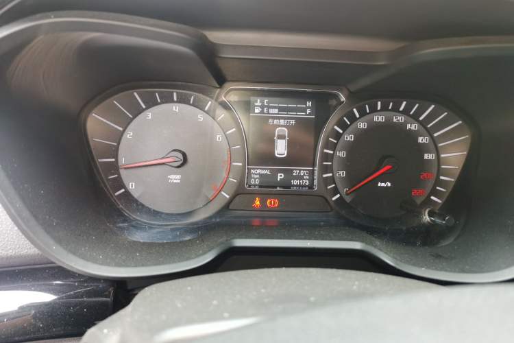 Used GAC Trumpchi GS4 2015 200T G-DCT Luxury Edition Odometer Close Up