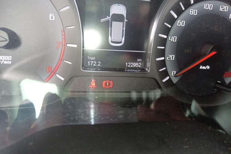 Used GAC Trumpchi GS4 2015 200T Manual Luxury Edition Odometer Close Up