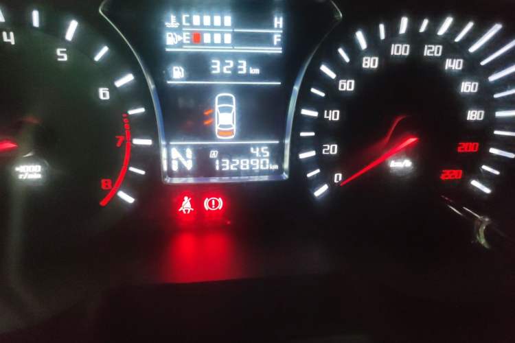 Used GAC Trumpchi GS4 2015 200T G-DCT Comfort Edition Odometer Close Up