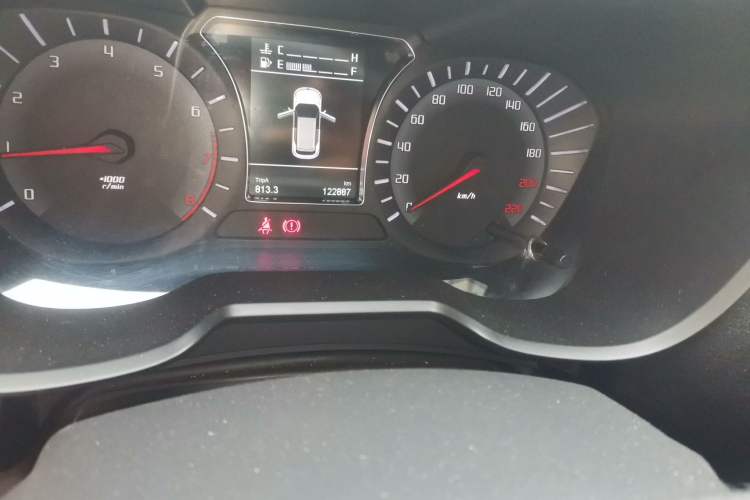 Used GAC Trumpchi GS4 2015 200T Manual Elite Edition Odometer Close Up