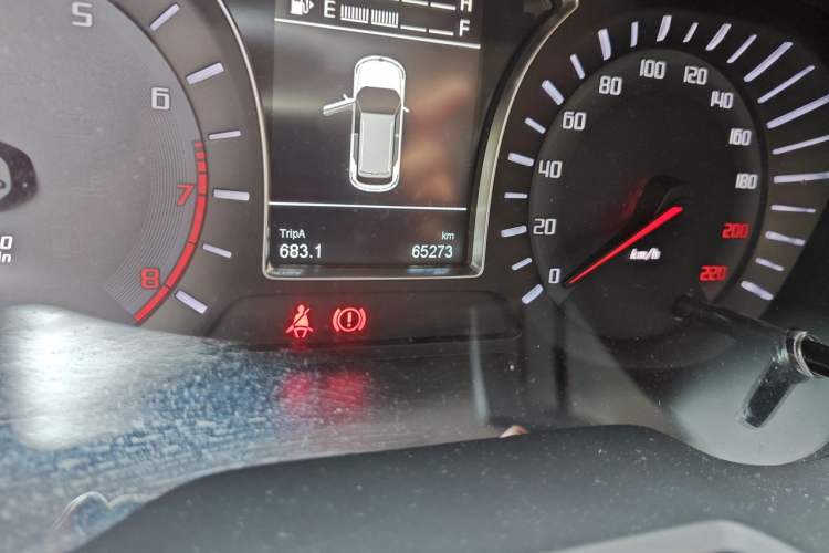 Used GAC Trumpchi GS4 2015 200T Manual Luxury Edition Odometer Close Up