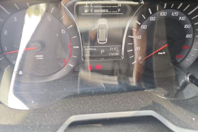 Used GAC Trumpchi GS4 2015 200T G-DCT Luxury Edition Odometer Close Up