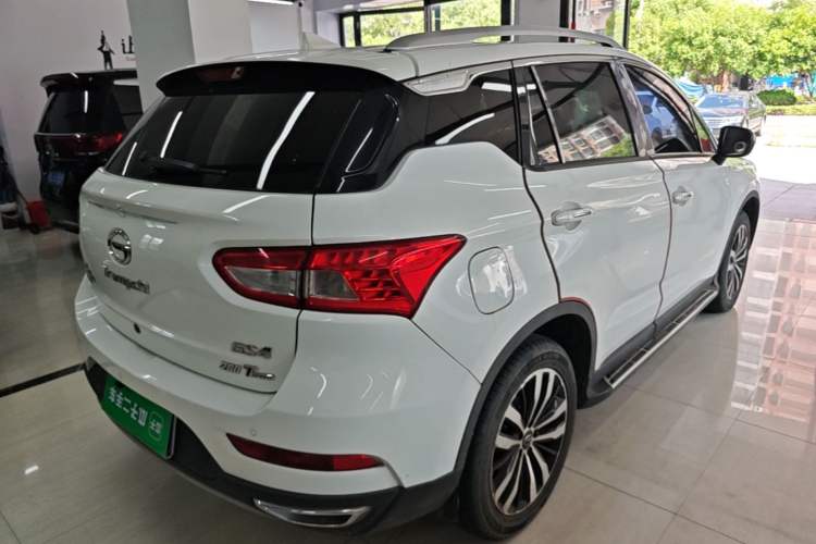 Used GAC Trumpchi GS4 2015 200T G-DCT Luxury Edition Rear Right 45 Deg