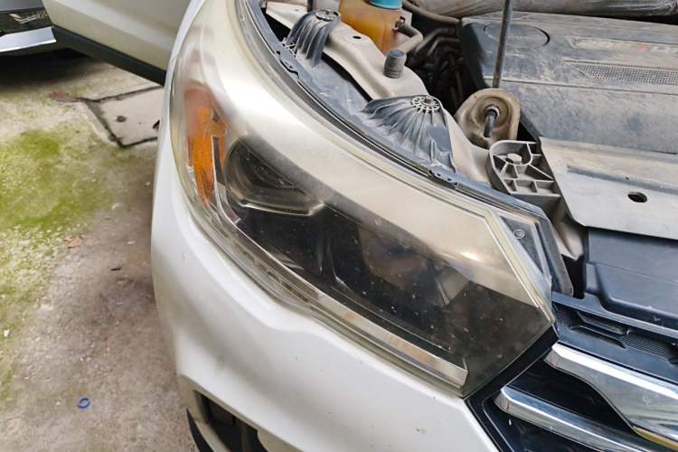 Used GAC Trumpchi GS4 2015 200T Manual Elite Edition Right Front Headlight