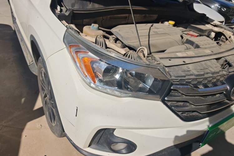 Used GAC Trumpchi GS4 2015 200T Manual Elite Edition Right Front Headlight