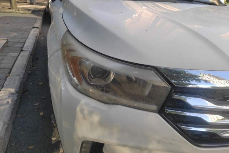 Used GAC Trumpchi GS4 2015 200T Manual Luxury Edition Right Front Headlight