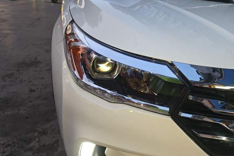 Used GAC Trumpchi GS4 2015 200T G-DCT Luxury Edition Right Front Headlight